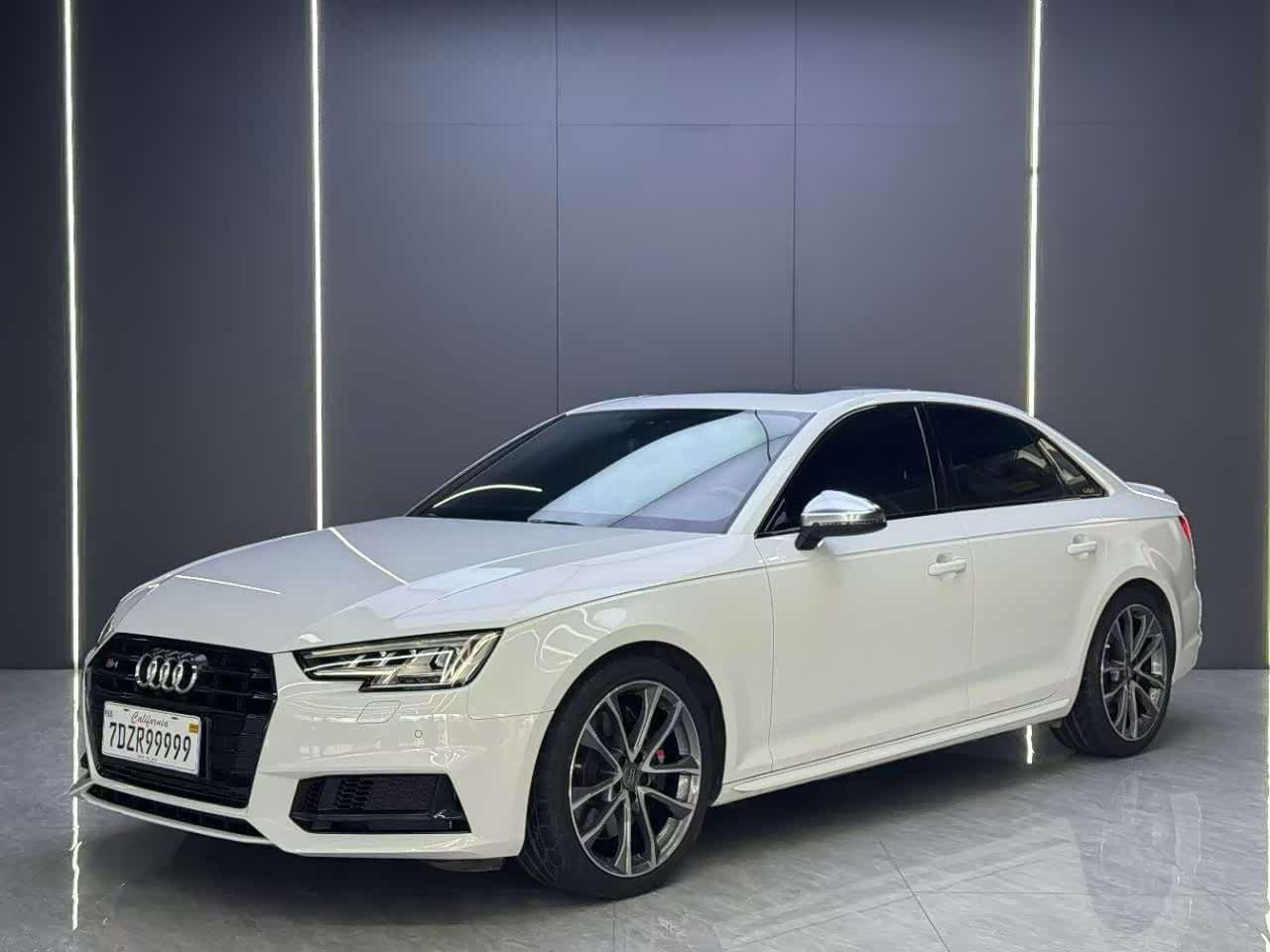 2018 Audi S4 White, 60,000 km, China export – photo 1