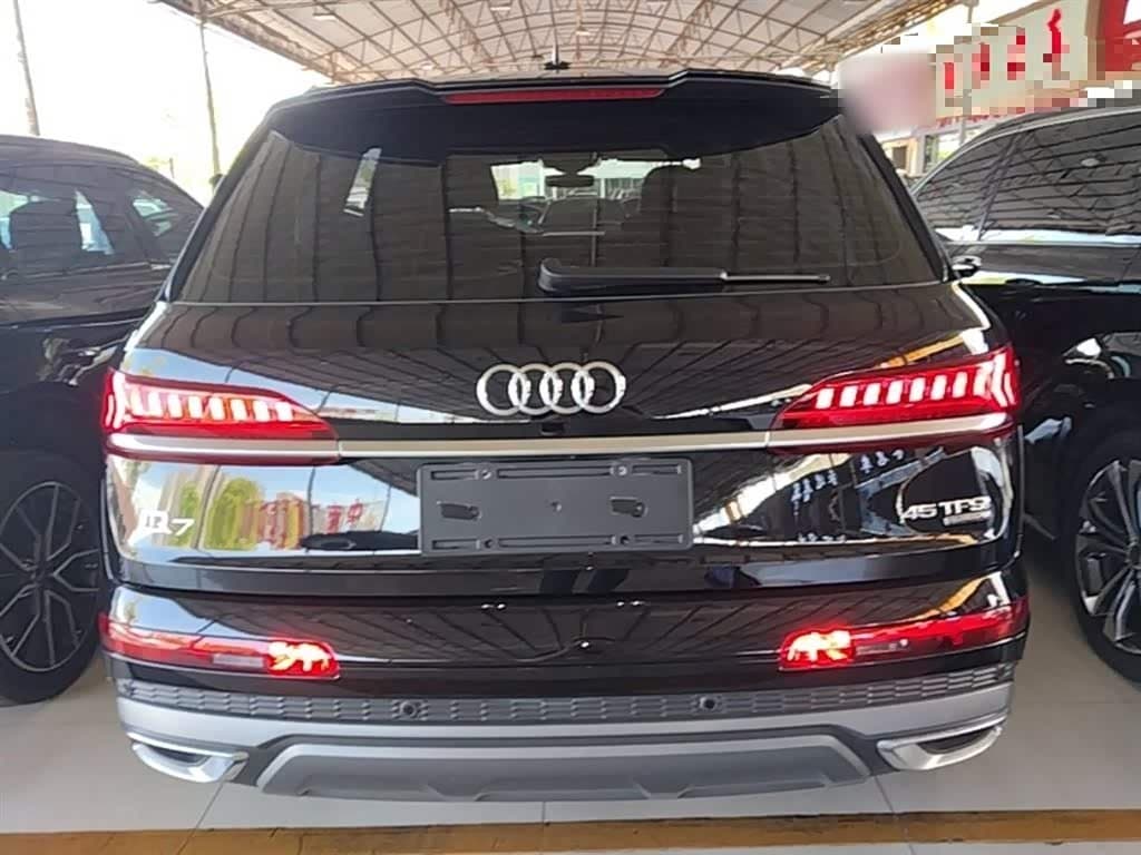 2020 Audi Q7 Black, 47,400 km, China export – photo 6