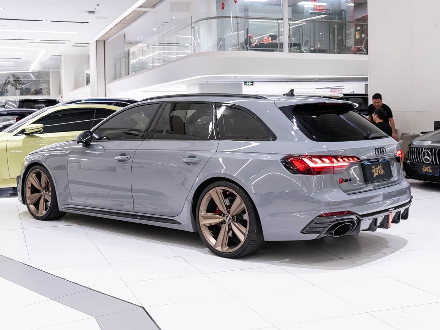2021 Audi RS 4 银灰色, 37,000 km, China export – photo 5