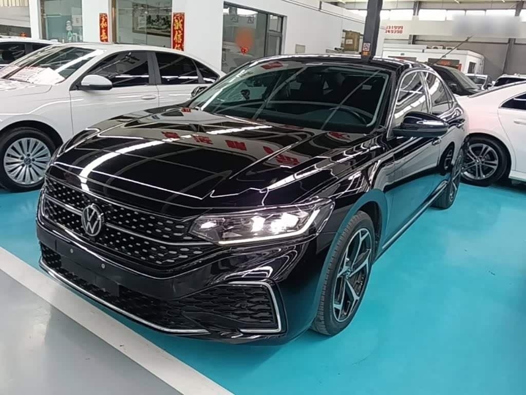 2022 Volkswagen Passat Black, 42,200 km, China export – photo 1