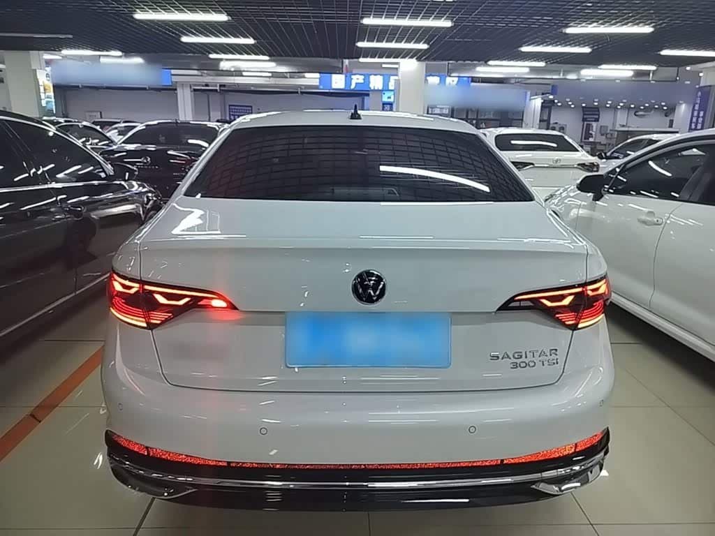 2022 Volkswagen Sagitar White, 15,100 km, China export – photo 6