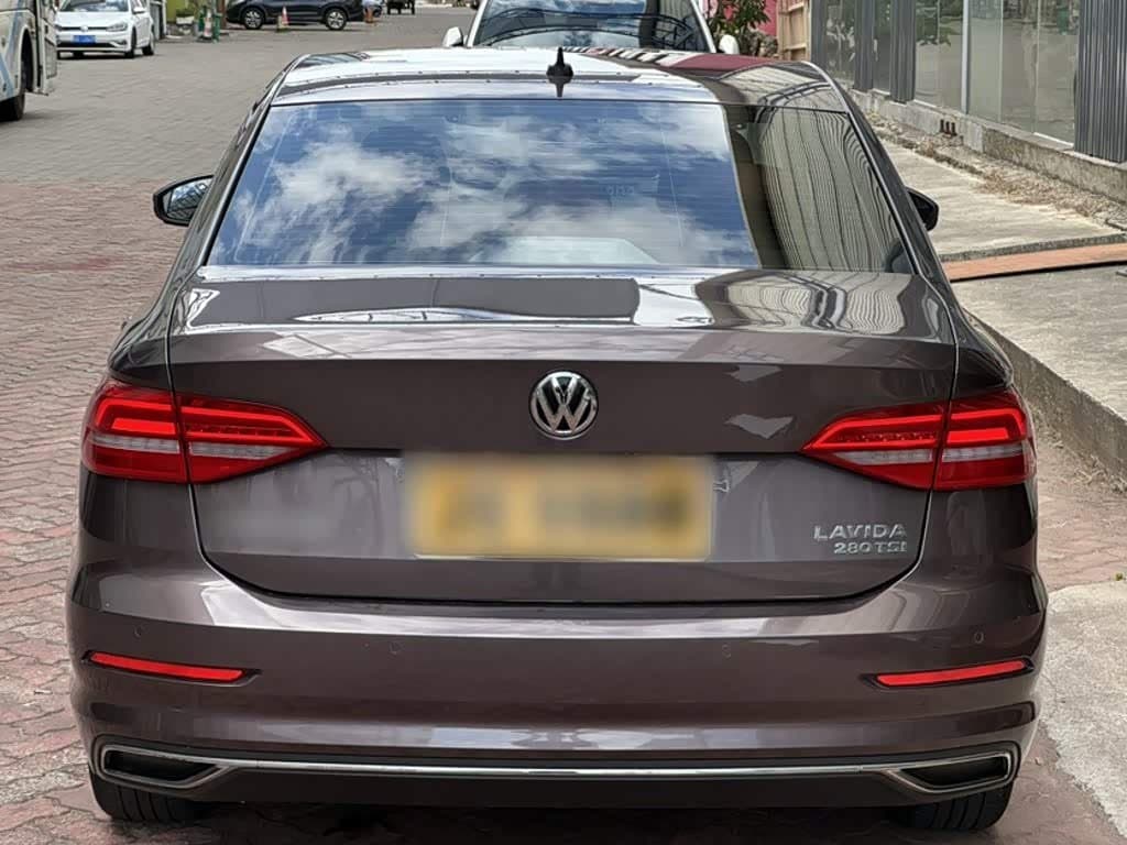 2019 Volkswagen Lavida 银灰色, 66,700 km, China export – photo 7