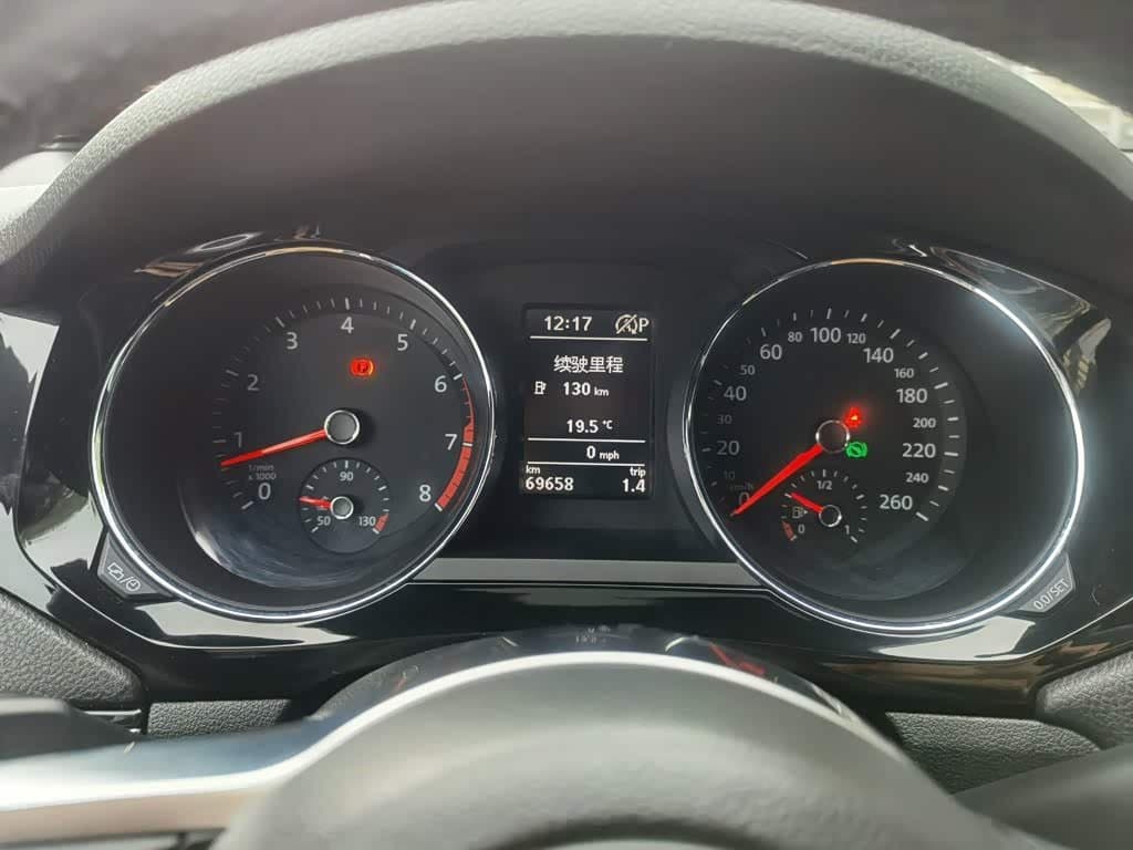 2016 Volkswagen Sagitar White, 69,700 km, China export – photo 6