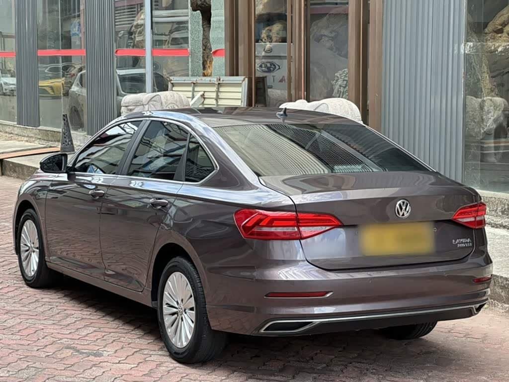 2019 Volkswagen Lavida 银灰色, 66,700 km, China export – photo 6