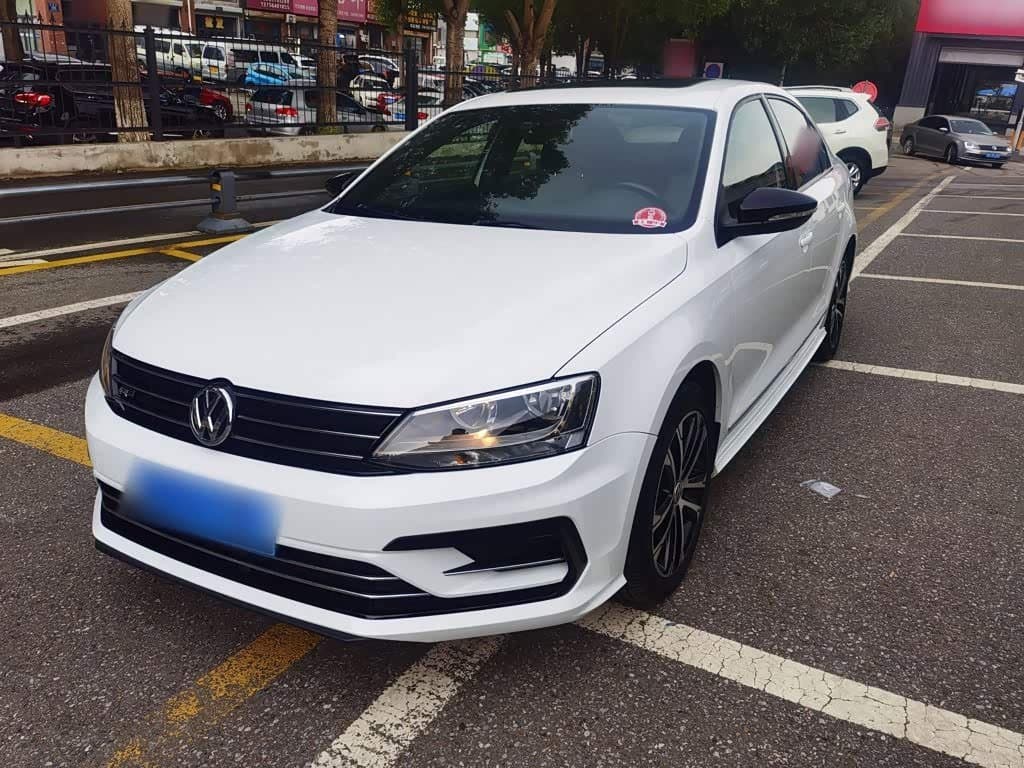 2016 Volkswagen Sagitar White, 69,700 km, China export – photo 2
