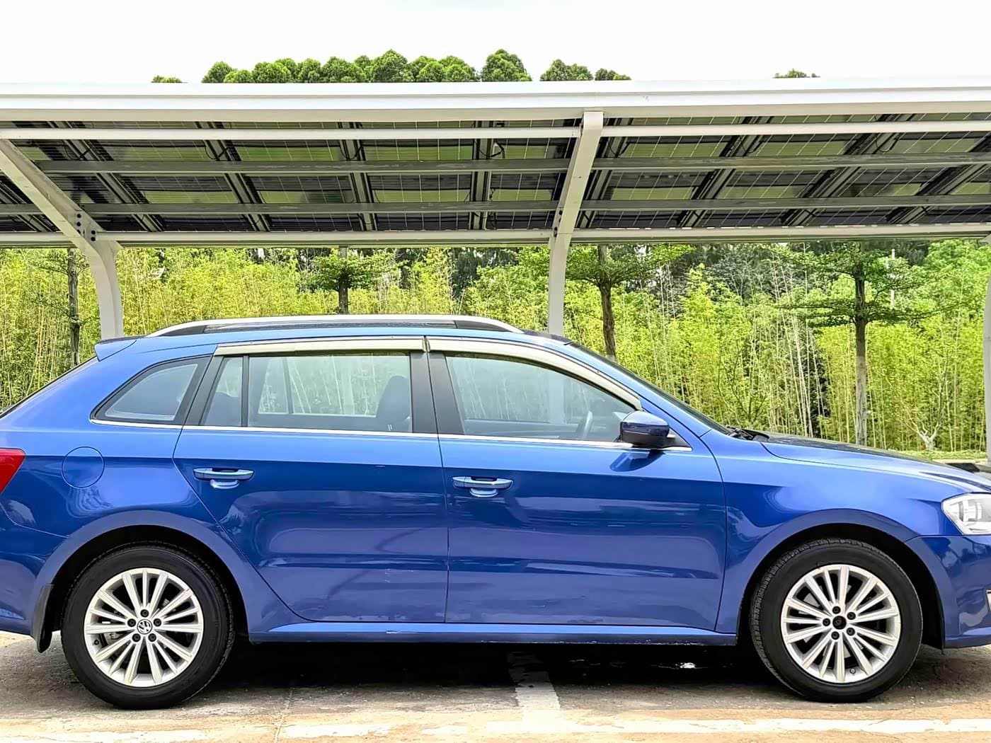 2013 Volkswagen Tour Blue, 130,000 km, China export – photo 3