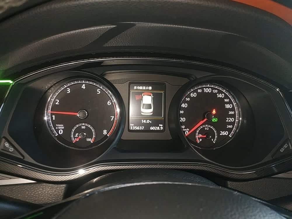2017 Volkswagen Passat Black, 135,600 km, China export – photo 5