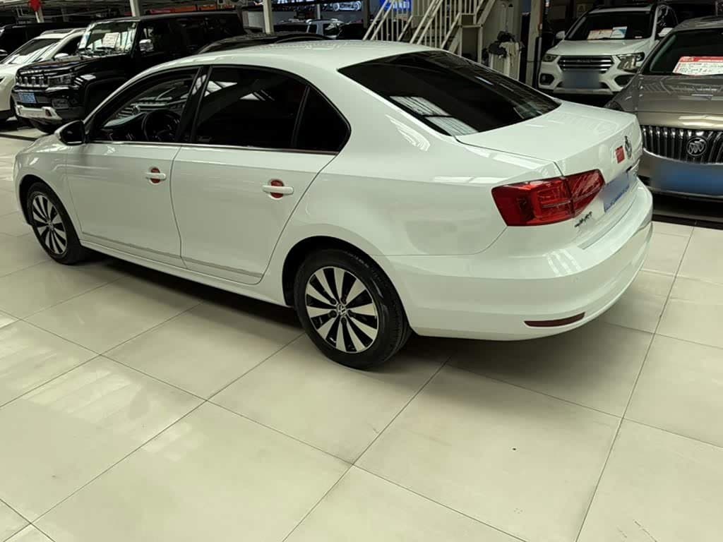 2017 Volkswagen Sagitar White, 26,200 km, China export – photo 5
