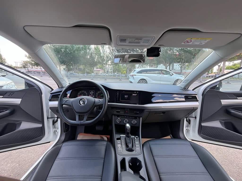 2020 Volkswagen Bora White, 17,900 km, China export – photo 3
