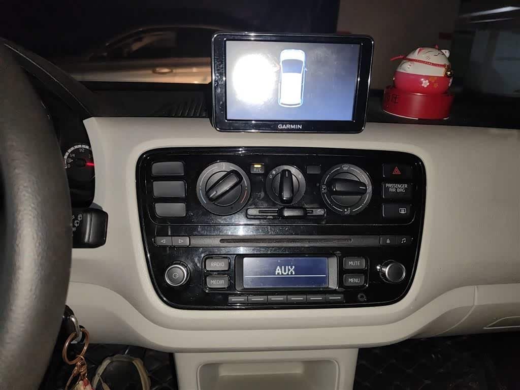 2015 Volkswagen up! Red, 63,900 km, China export – photo 6
