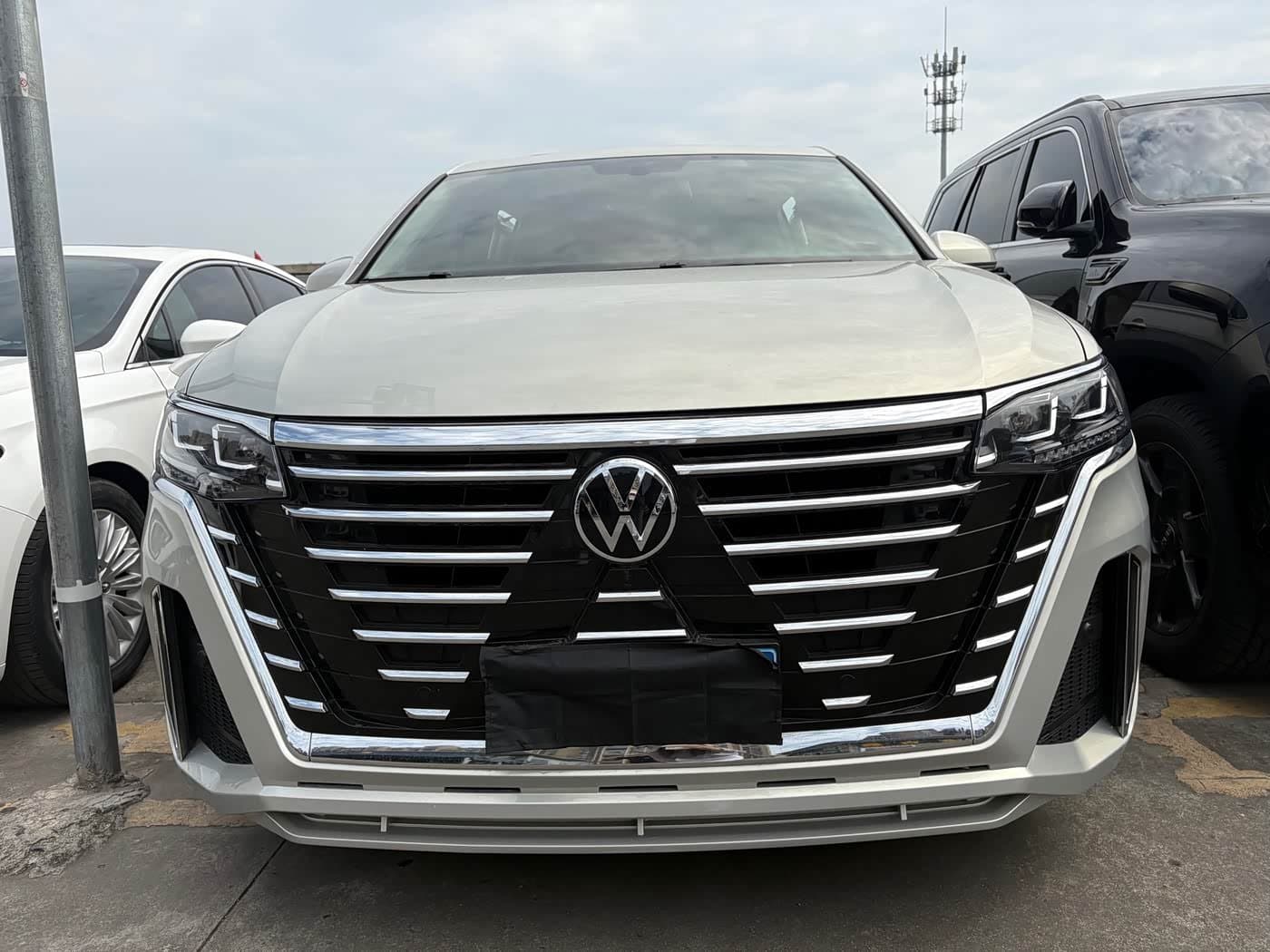 2020 Volkswagen Viloran Champagne, 90,000 km, China export – photo 2