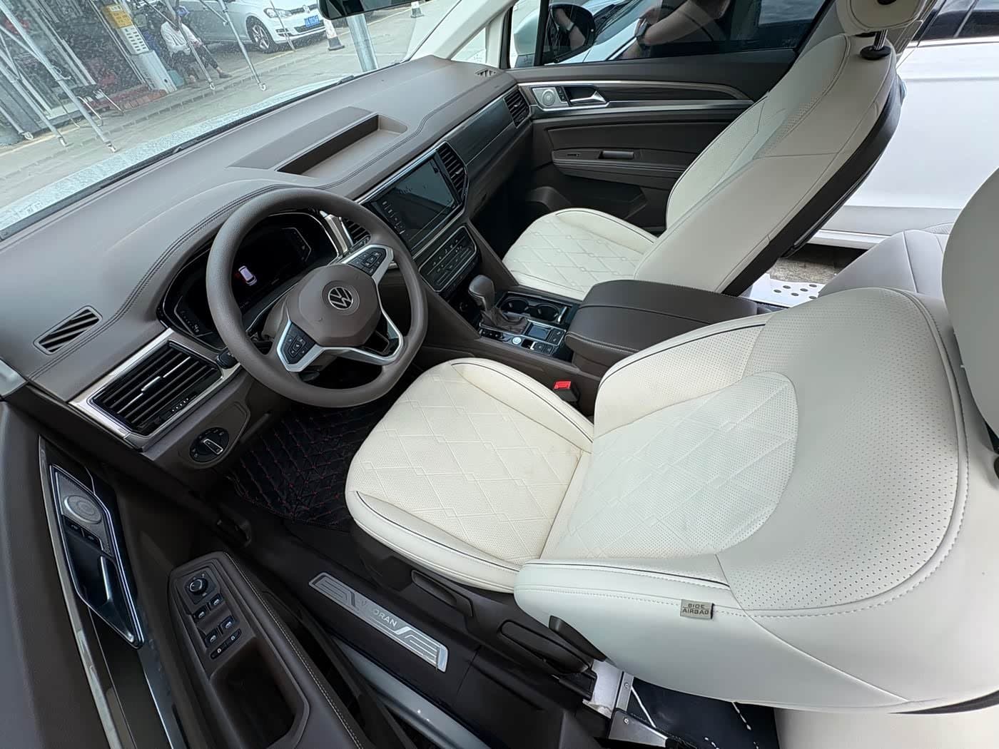 2020 Volkswagen Viloran Champagne, 90,000 km, China export – photo 5