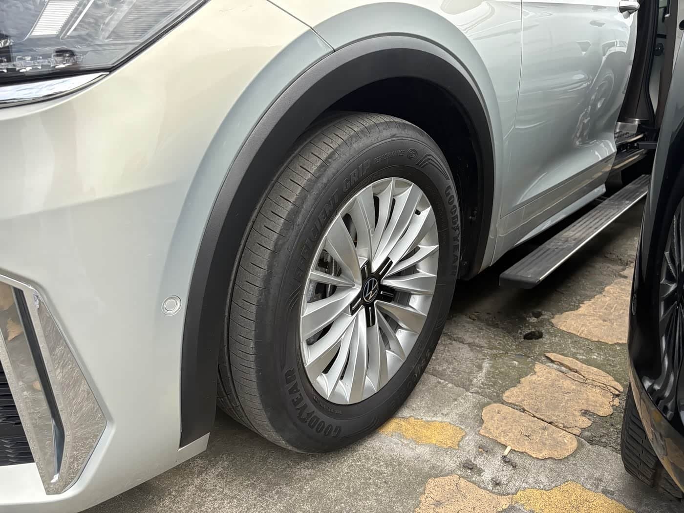 2020 Volkswagen Viloran Champagne, 90,000 km, China export – photo 4