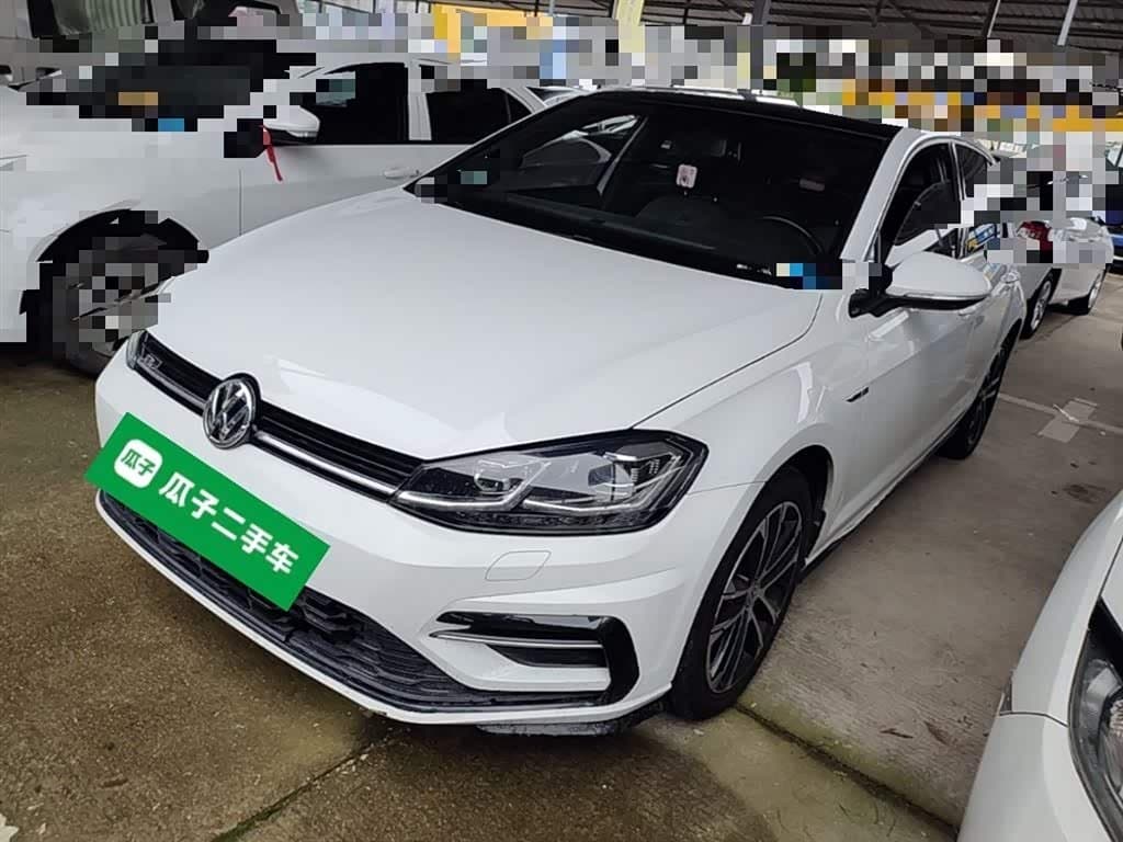 2017 Volkswagen Golf White, 31,400 km, China export – photo 1