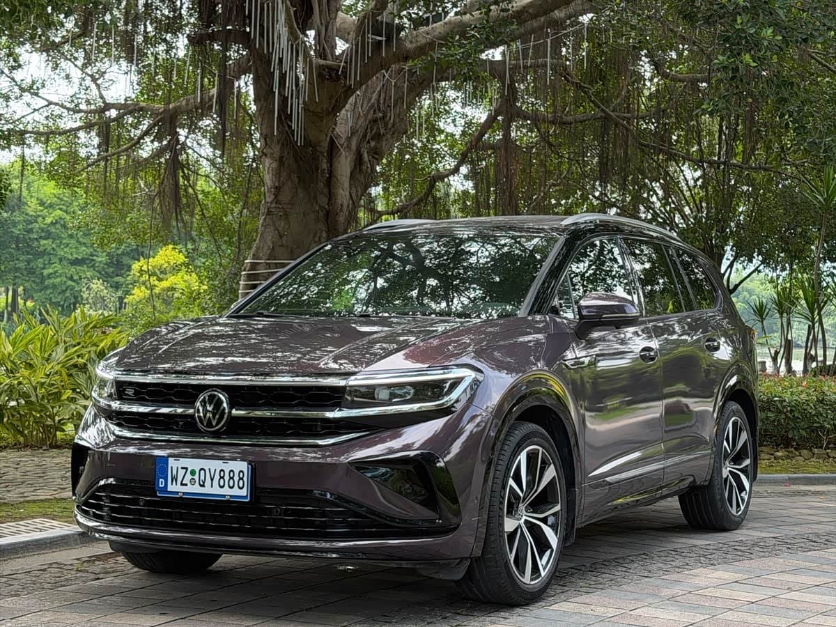 2023 Volkswagen Talagon Red, 70,000 km, China export – photo 1