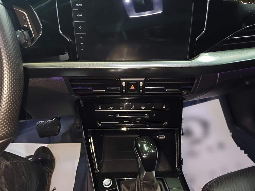 2021 Volkswagen Passat Black, 63,200 km, China export – photo 6