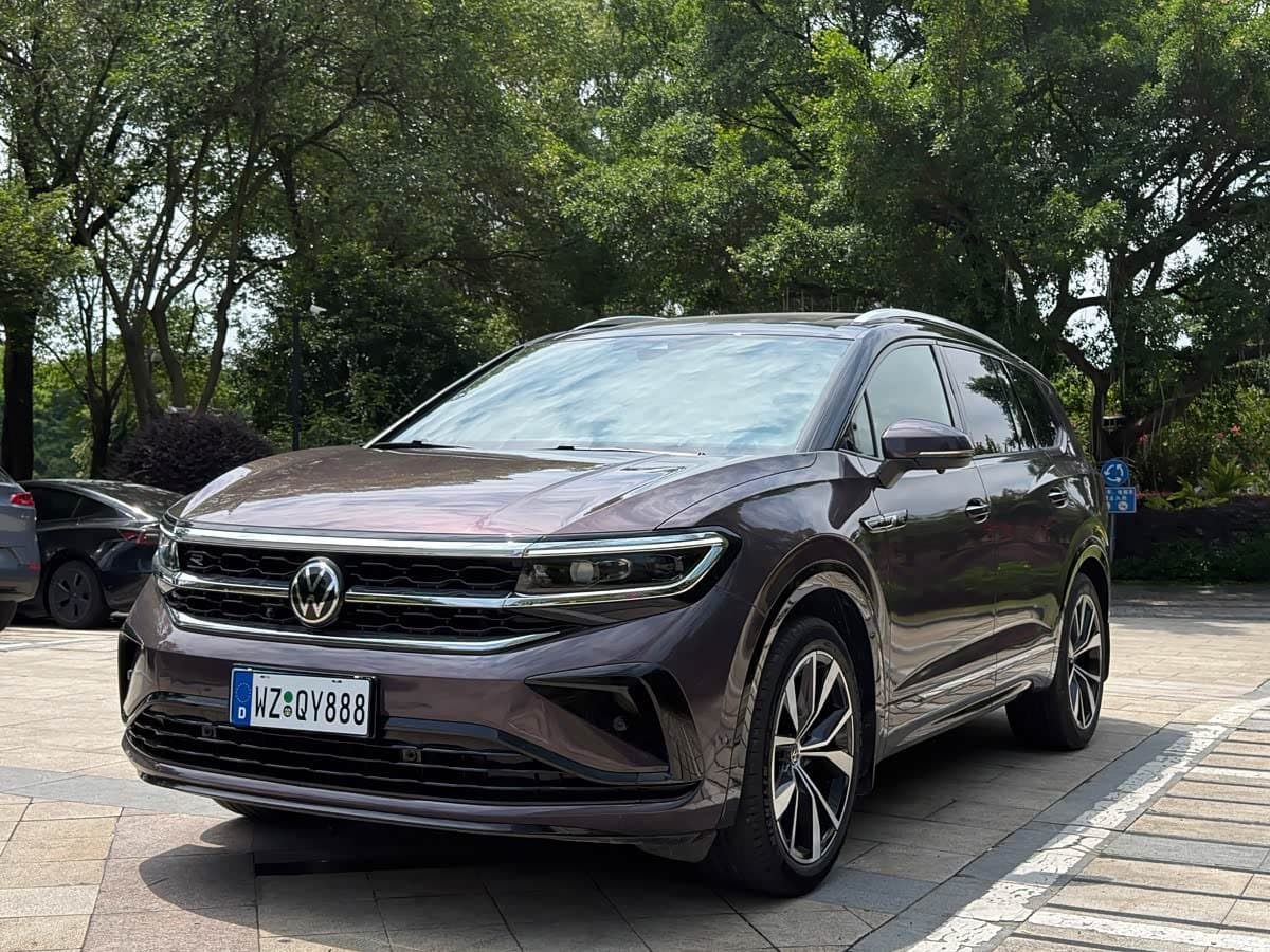 2023 Volkswagen Talagon Red, 70,000 km, China export – photo 2