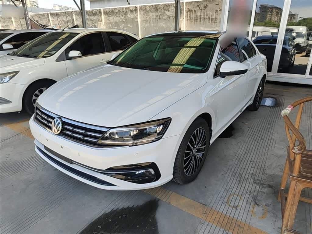 2019 Volkswagen Lamando White, 78,900 km, China export – photo 2