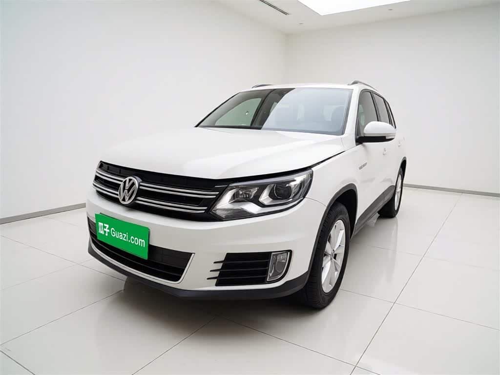 2016 Volkswagen Tiguan White, 65,800 km, China export – photo 2