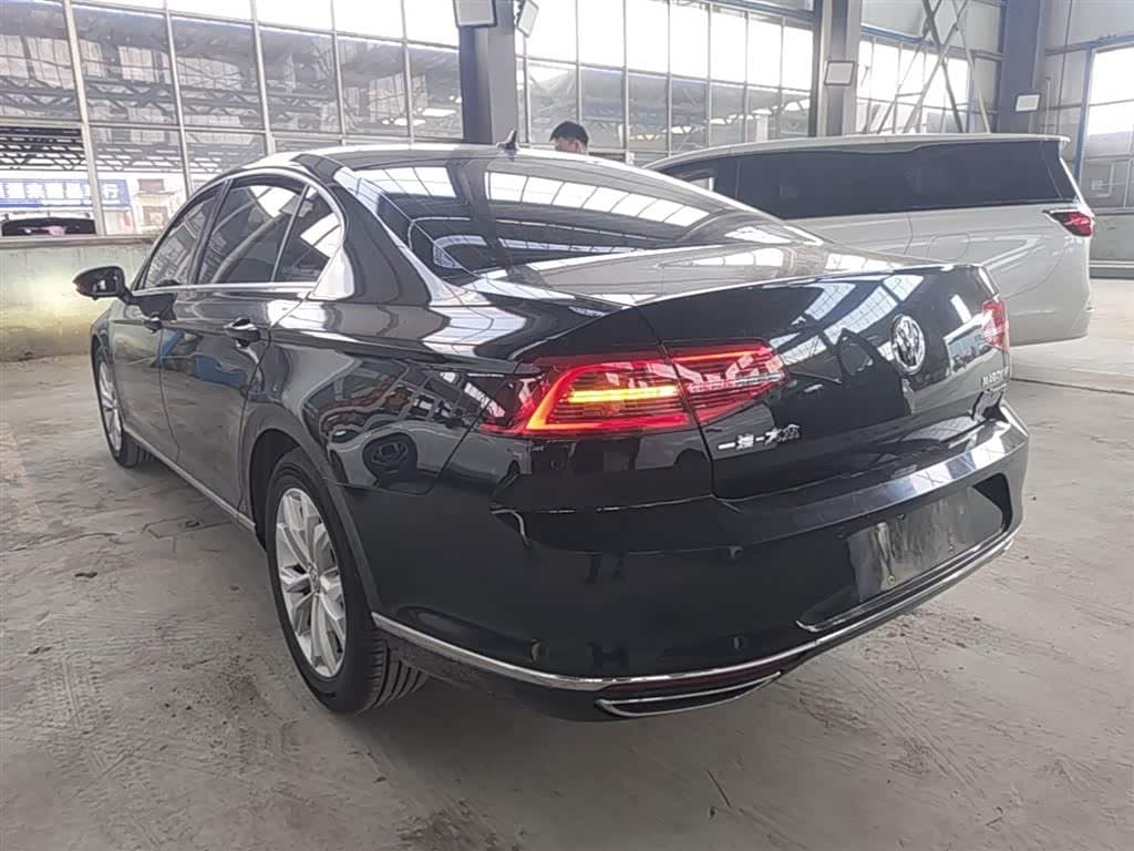 2019 Volkswagen Magotan Black, 26,000 km, China export – photo 5