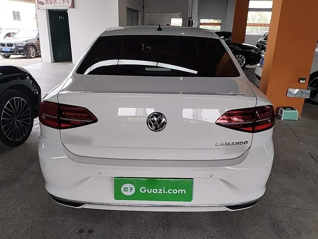 2019 Volkswagen Lamando White, 30,200 km, China export – photo 6