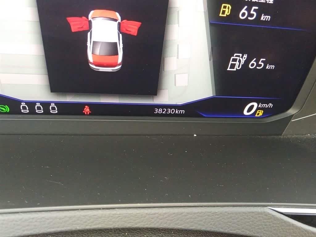 2021 Volkswagen GTE Plug-in Hybrid Black, 38,200 km, China export – photo 5