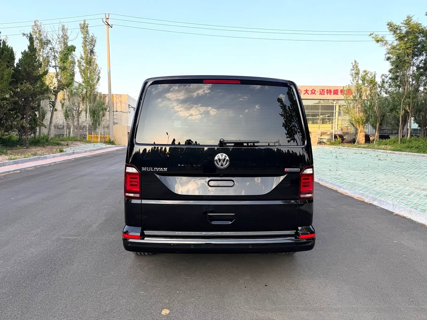 2019 Volkswagen Multivan Black, 11,000 km, China export – photo 6