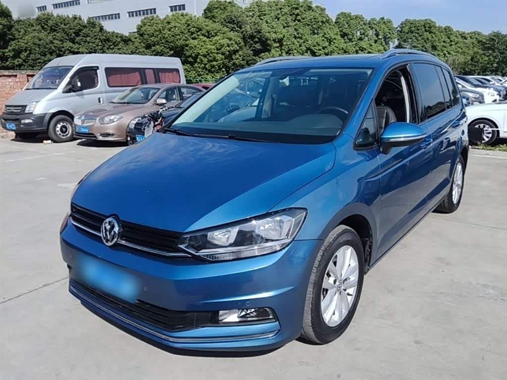 2017 Volkswagen Touran Blue, 45,000 km, China export – photo 1