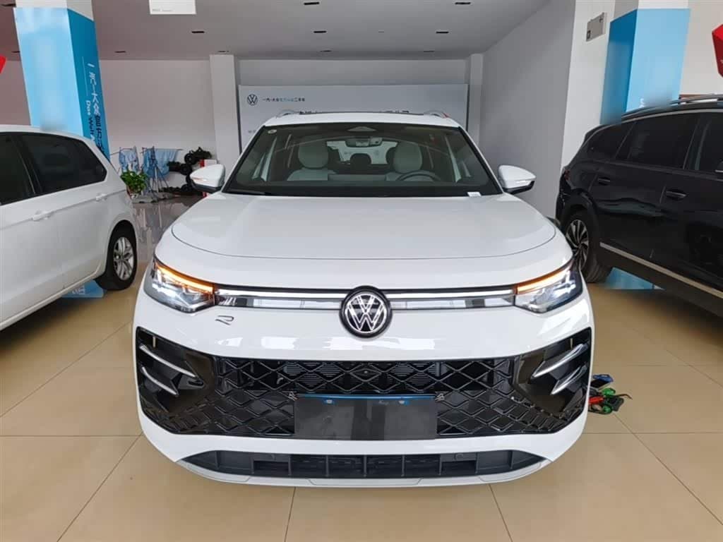 2025 Volkswagen Tayron White, 200 km, China export – photo 3