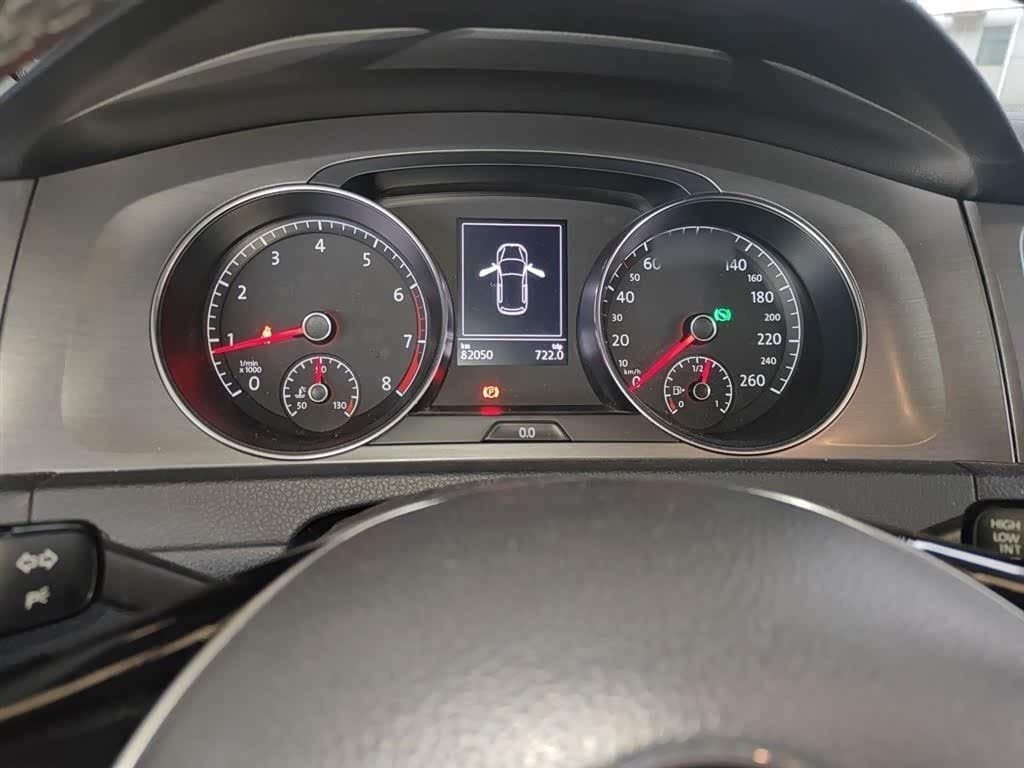 2015 Volkswagen Golf Red, 82,100 km, China export – photo 4