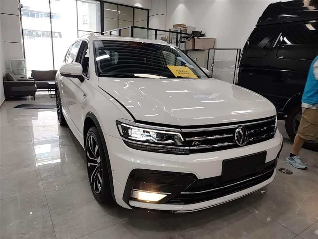 2019 Volkswagen Tiguan L White, 69,600 km, China export – photo 4