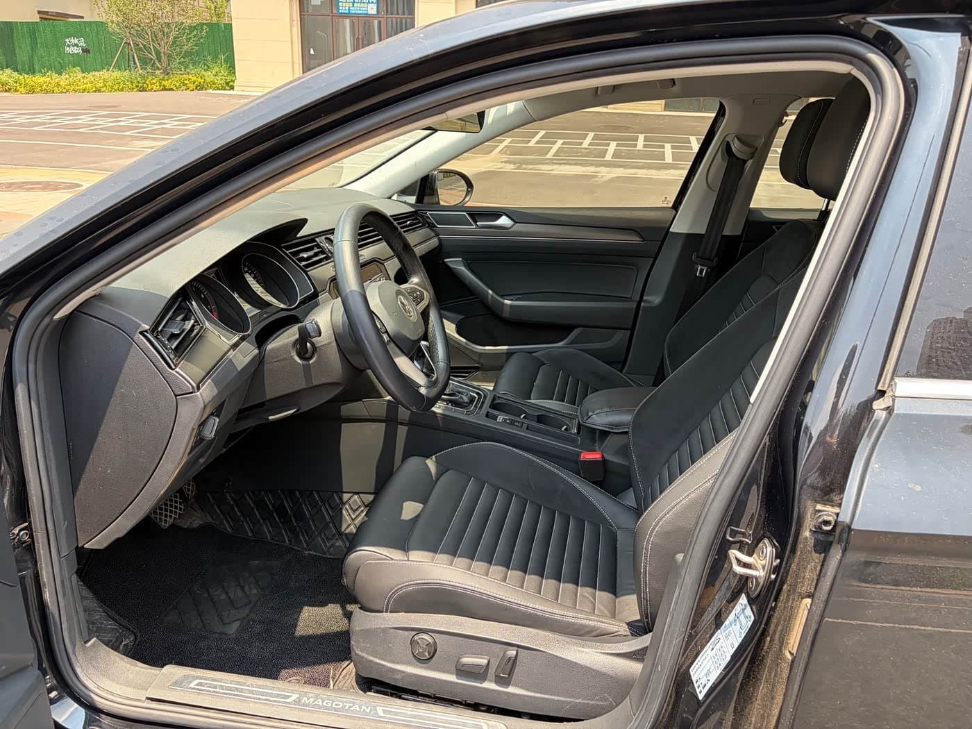2019 Volkswagen Magotan Black, 70,000 km, China export – photo 4