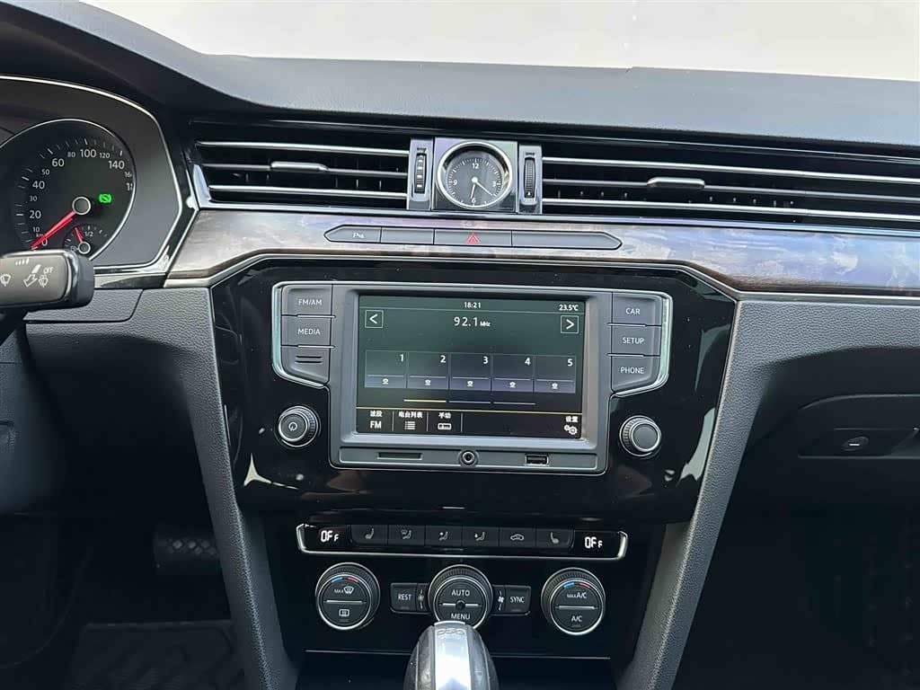 2016 Volkswagen Magotan Black, 72,700 km, China export – photo 6