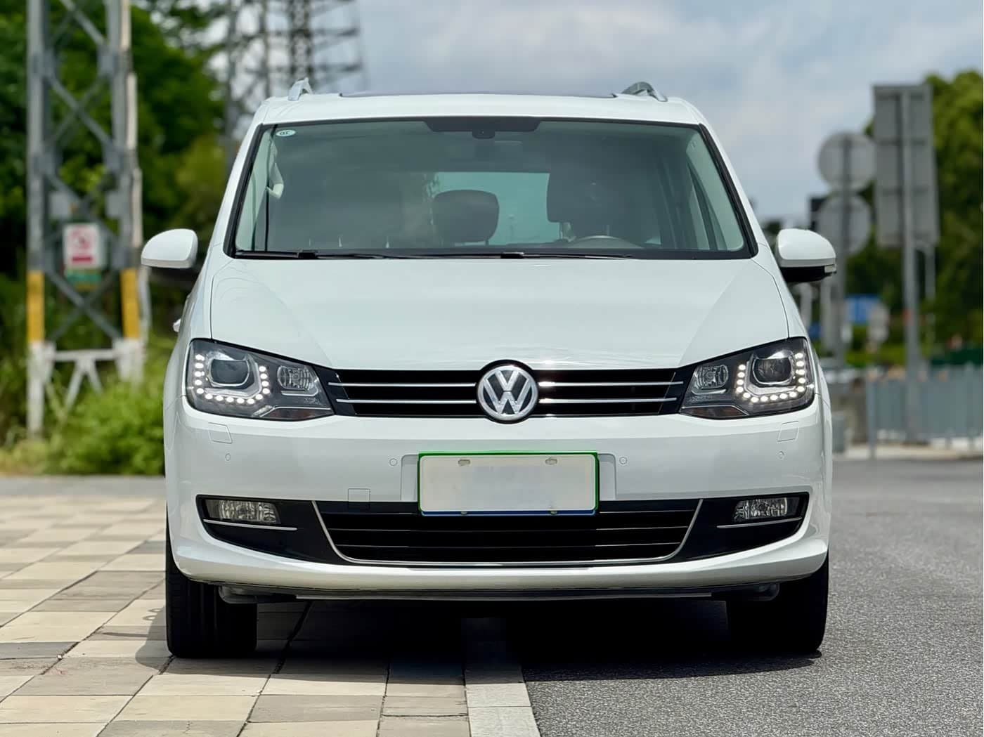 2017 Volkswagen Sharan White, 80,000 km, China export – photo 2