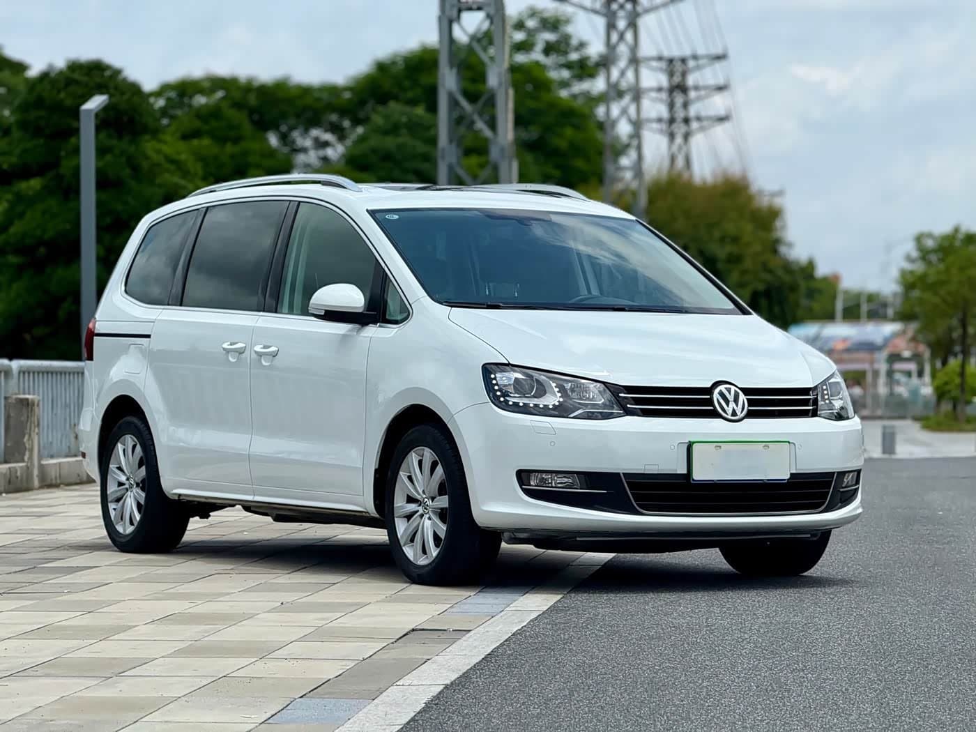 2017 Volkswagen Sharan White, 80,000 km, China export – photo 3