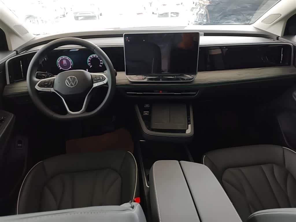 2025 Volkswagen Talagon Black, 6,100 km, China export – photo 6