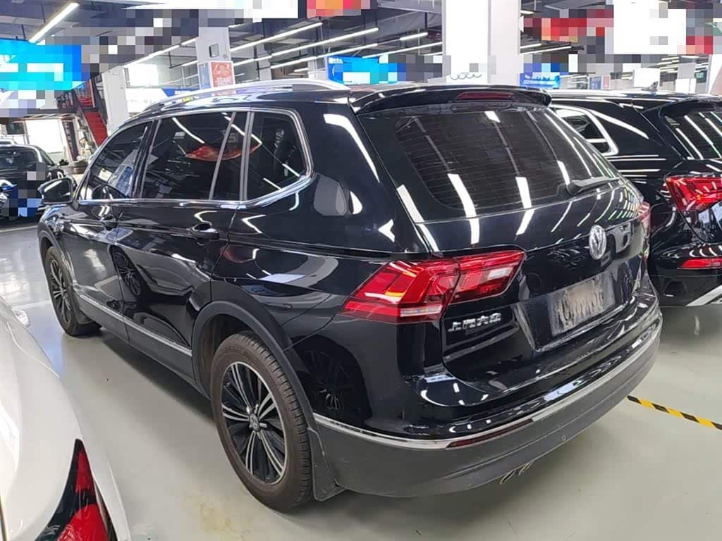 2020 Volkswagen Tiguan L Black, 83,800 km, China export – photo 5