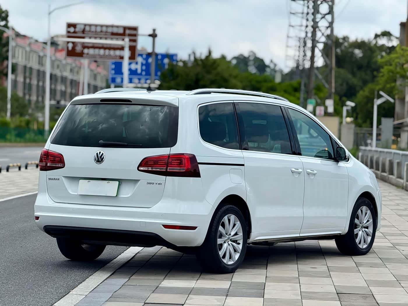 2017 Volkswagen Sharan White, 80,000 km, China export – photo 6