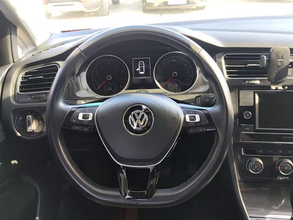 2017 Volkswagen Golf Red, 36,600 km, China export – photo 3