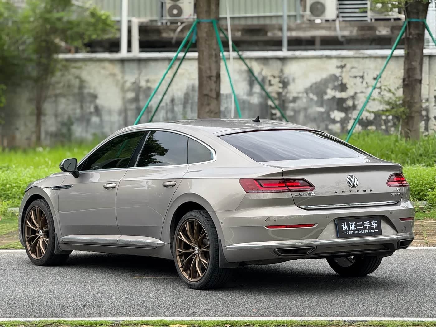 2018 Volkswagen FAW-Volkswagen CC 银灰色, 100,000 km, China export – photo 6
