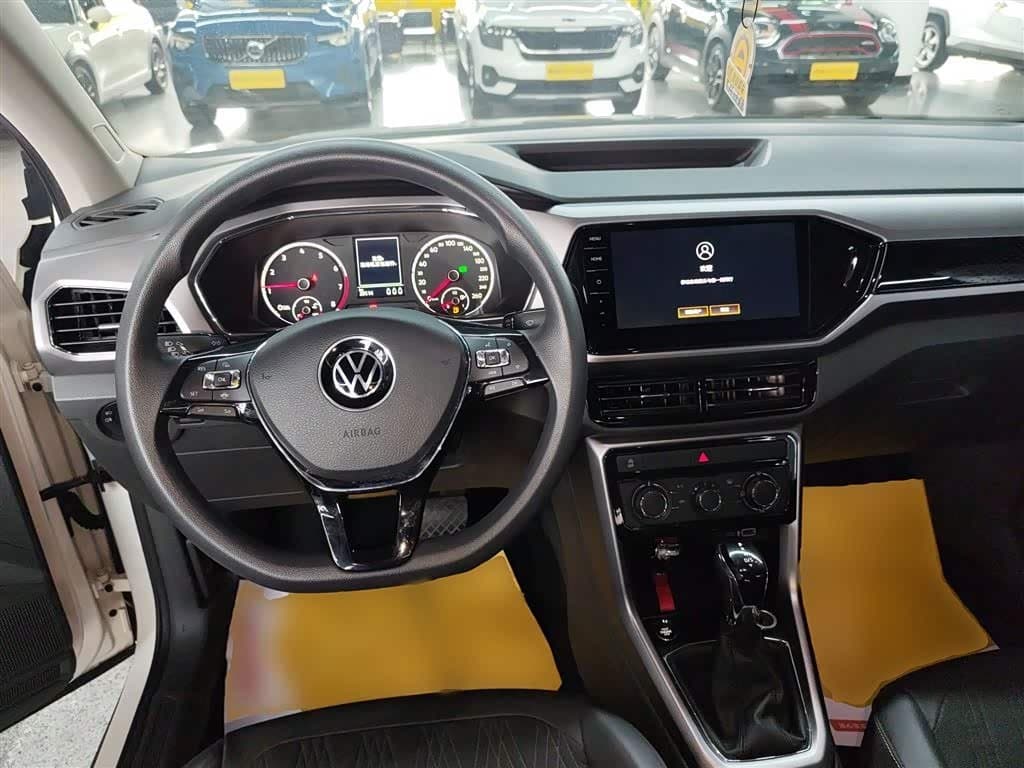 2020 Volkswagen T-Cross White, 29,500 km, China export – photo 7