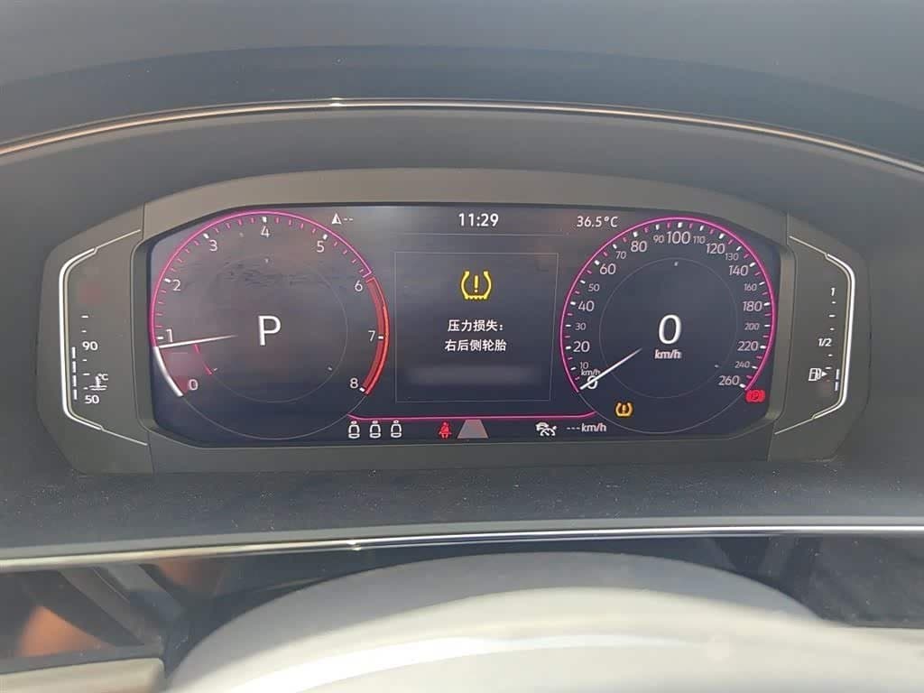 2020 Volkswagen Passat Black, 33,200 km, China export – photo 4
