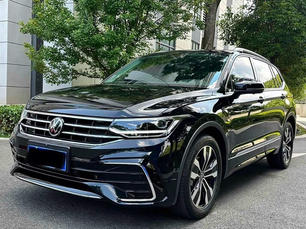 2025 Volkswagen Tiguan L Black, 3,500 km, China export – photo 1