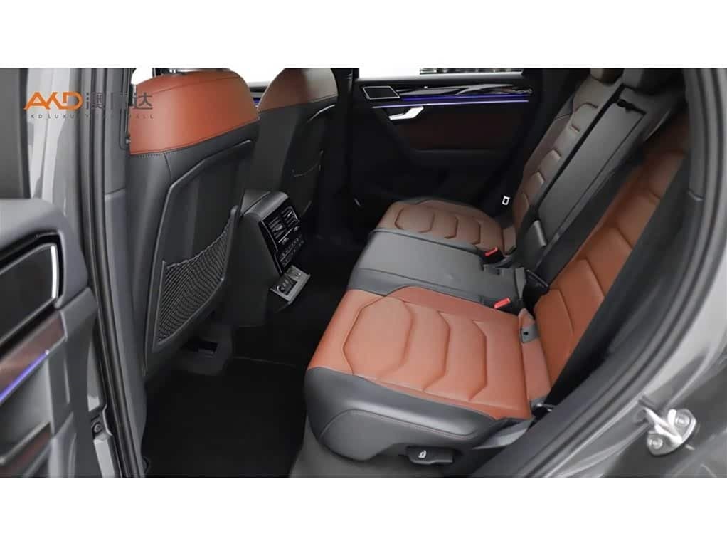 2023 Volkswagen Touareg --, 21,000 km, China export – photo 7