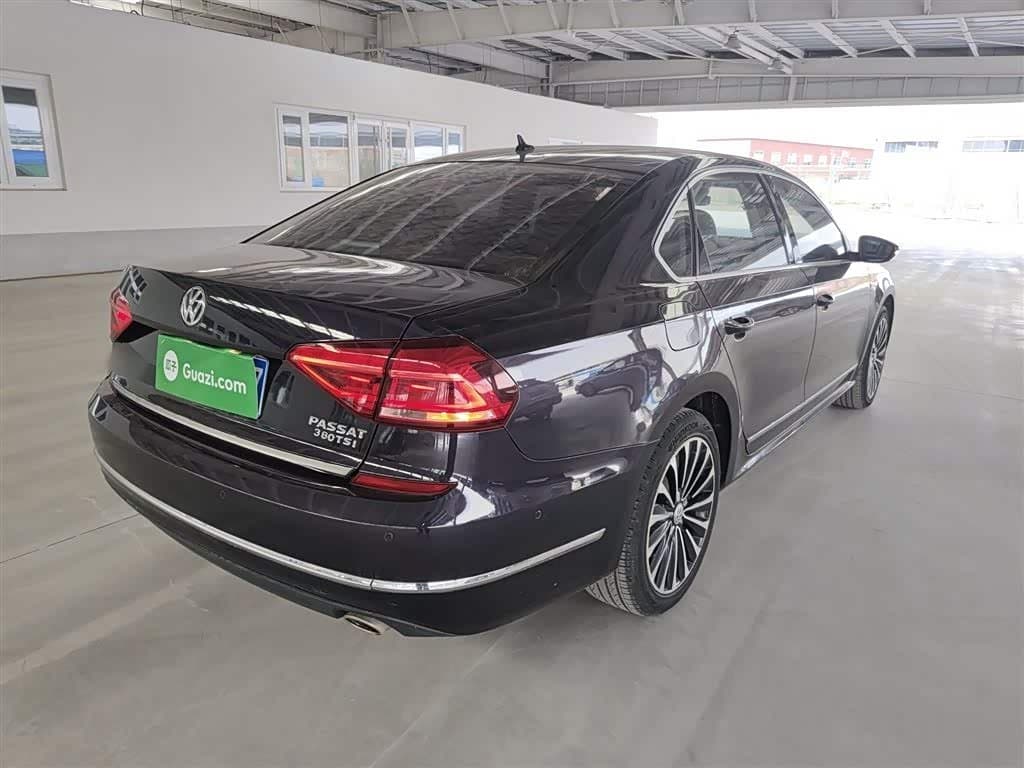 2016 Volkswagen Passat Red, 129,800 km, China export – photo 5