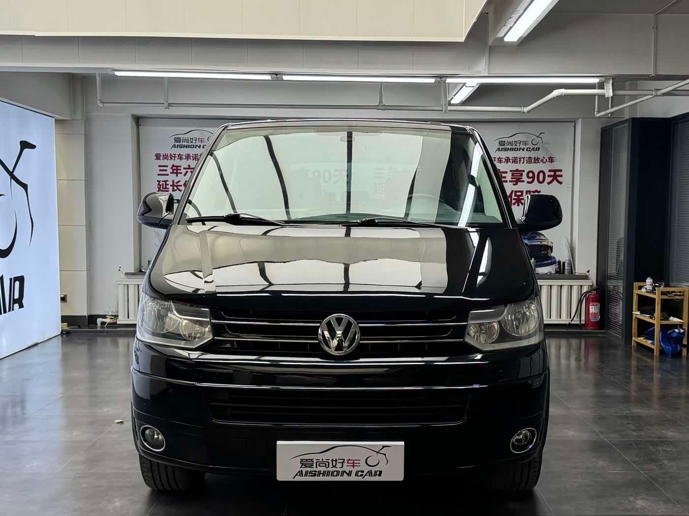 2011 Volkswagen Multivan Black, 130,000 km, China export – photo 2