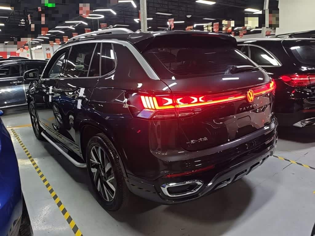 2023 Volkswagen Tayron 银灰色, 25,800 km, China export – photo 5