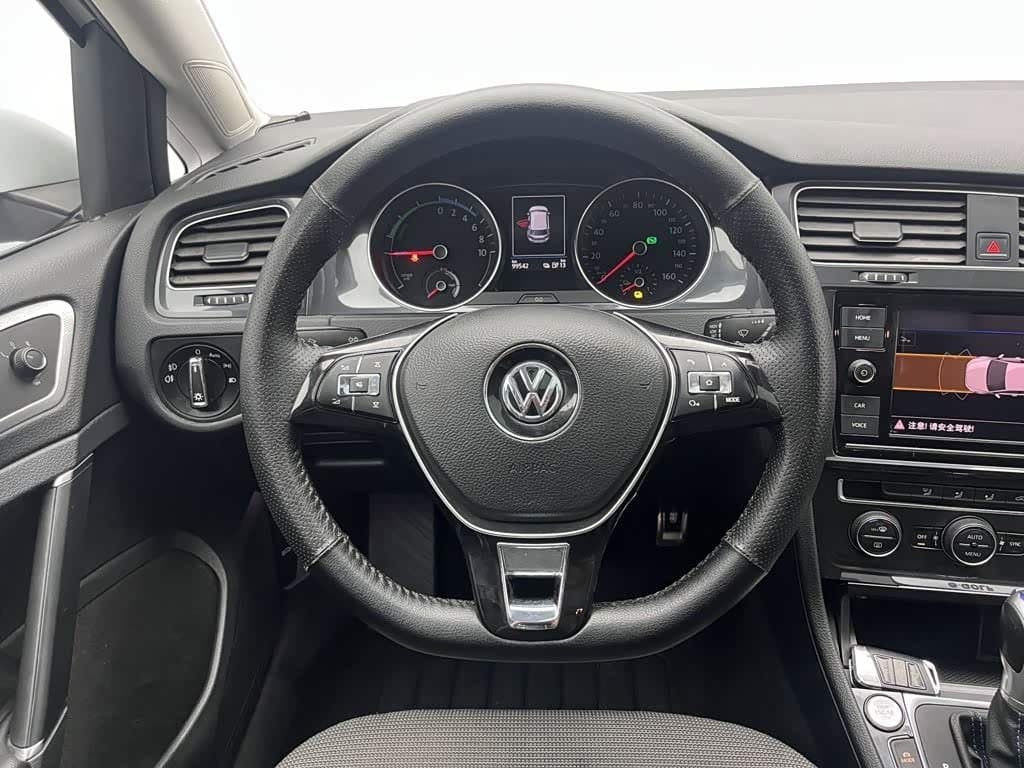 2019 Volkswagen Golf Electric White, 99,500 km, China export – photo 6