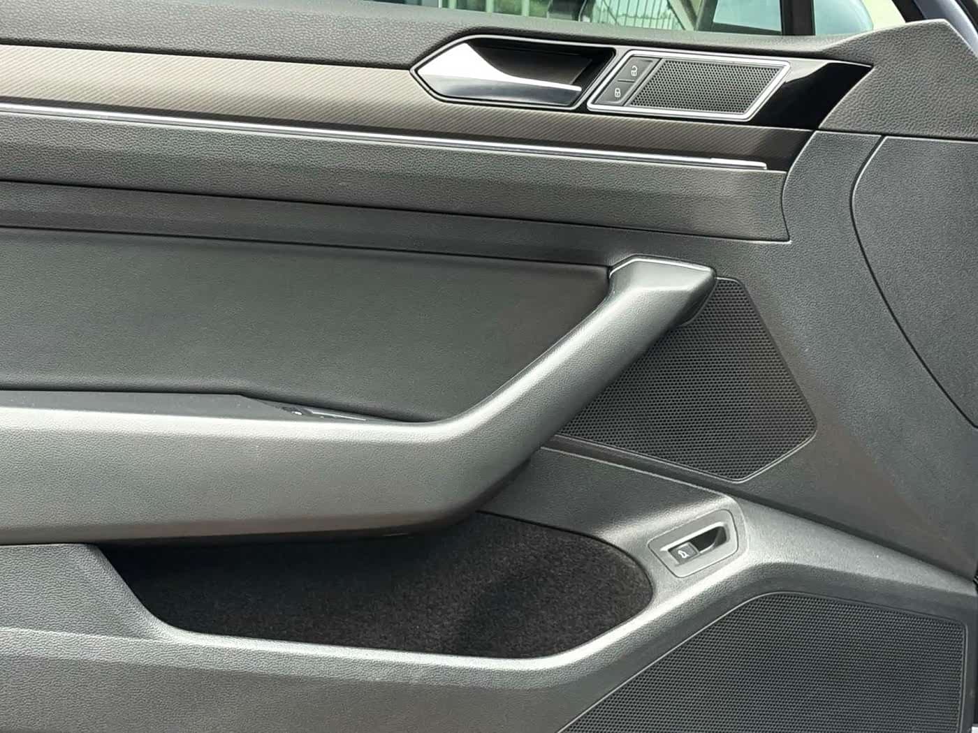 2019 Volkswagen Magotan Blue, 40,000 km, China export – photo 6