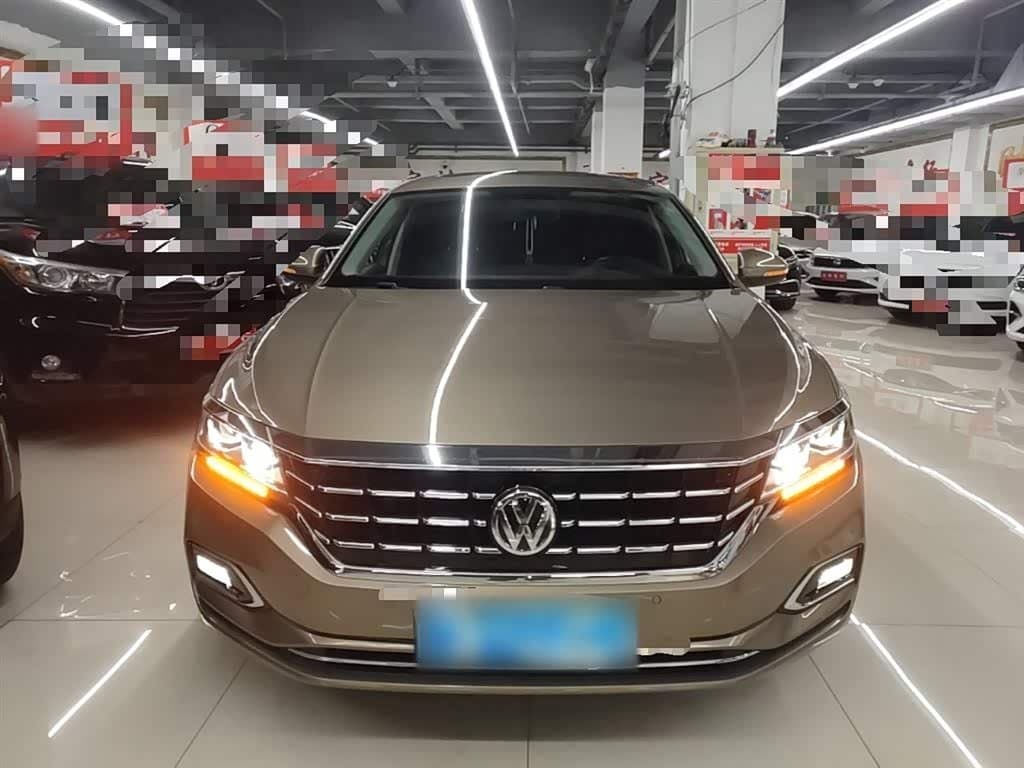 2018 Volkswagen Passat Champagne, 56,600 km, China export – photo 3